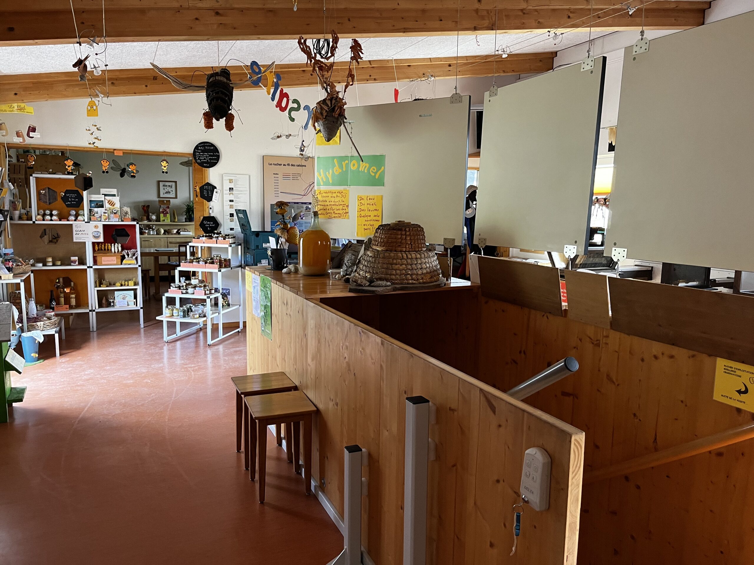 L’intérieur de l’Espace Abeilles