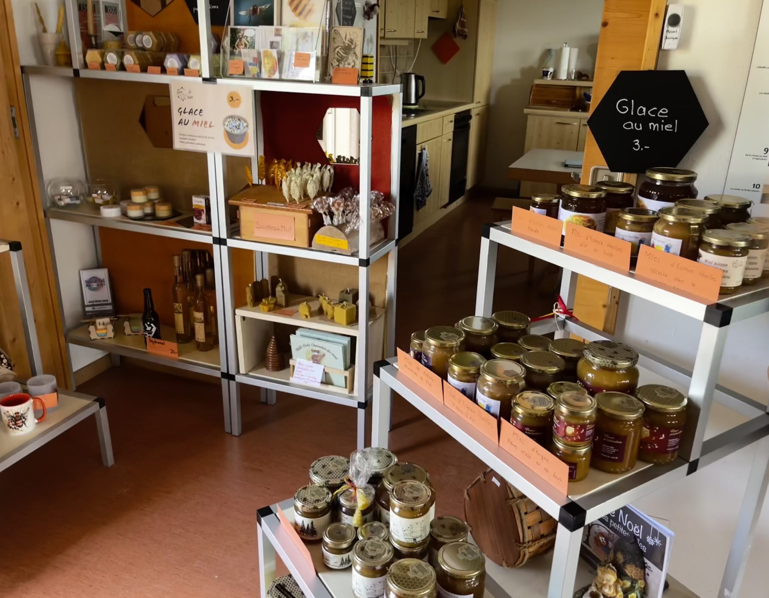 La boutique et ses pots de miel