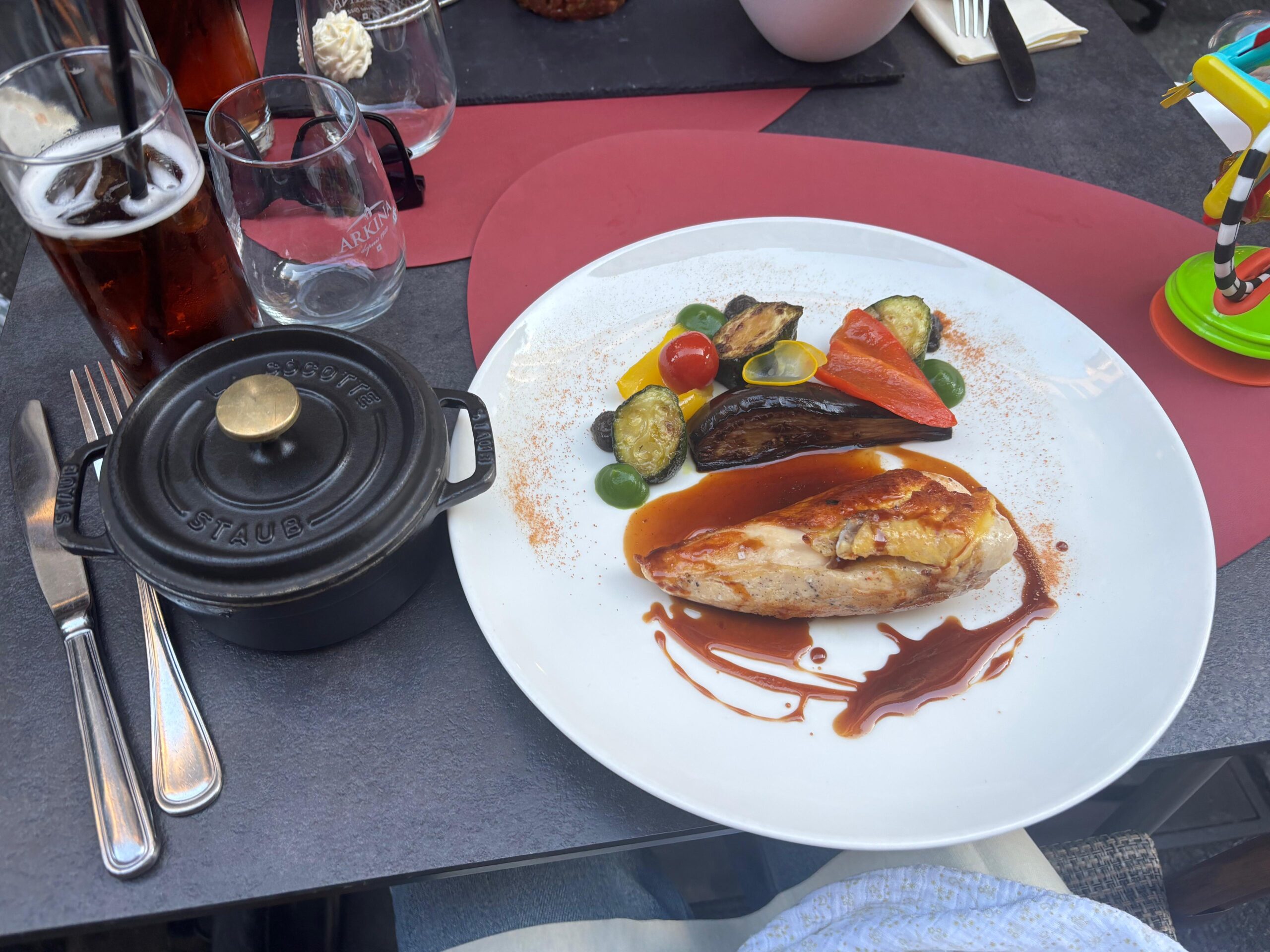Le suprême de volaille servi à la brasserie Le Jura